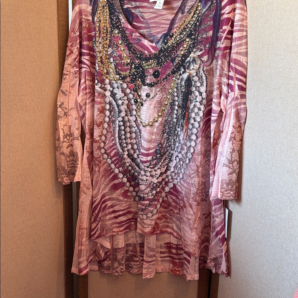 Style and company Women's Pink Patterned Top with embellishments xl NWT